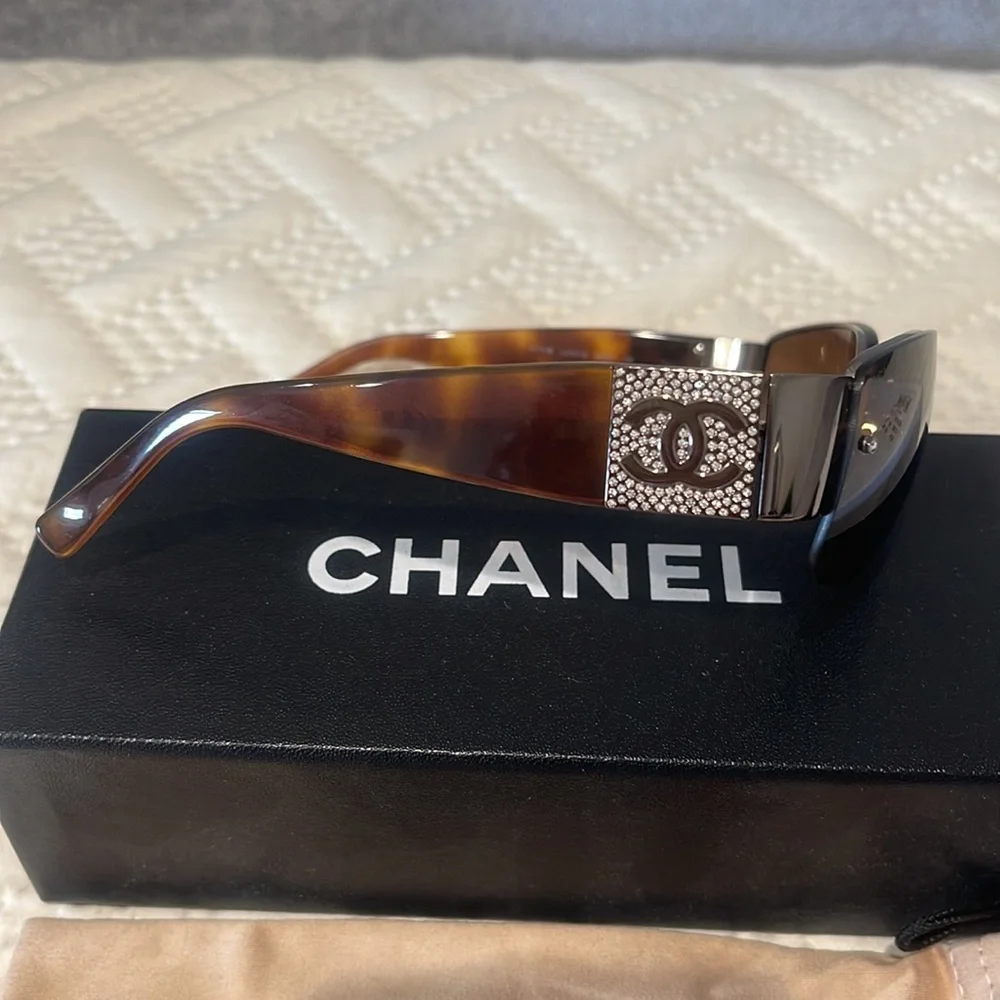 Authentic Chanel Sunglasses (See all pics for details ) - Picture 3 of 10